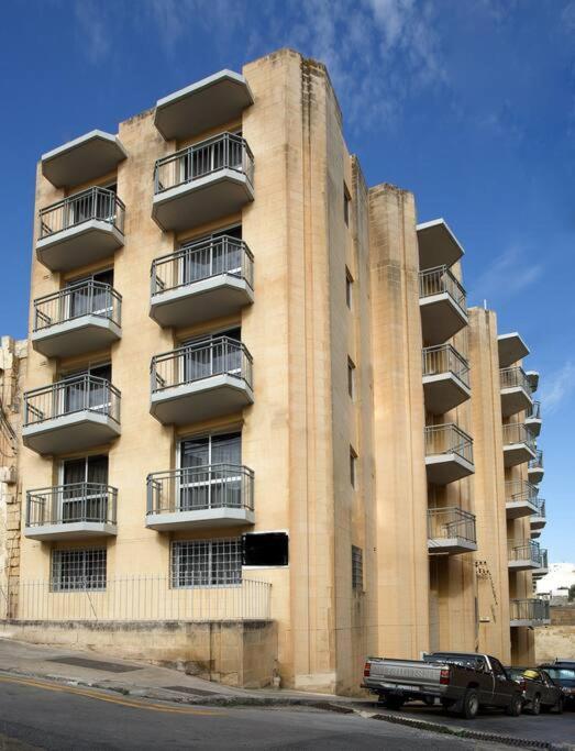 3 Bedrm Apt Seaview Balluta Bay 슬리에마 외부 사진